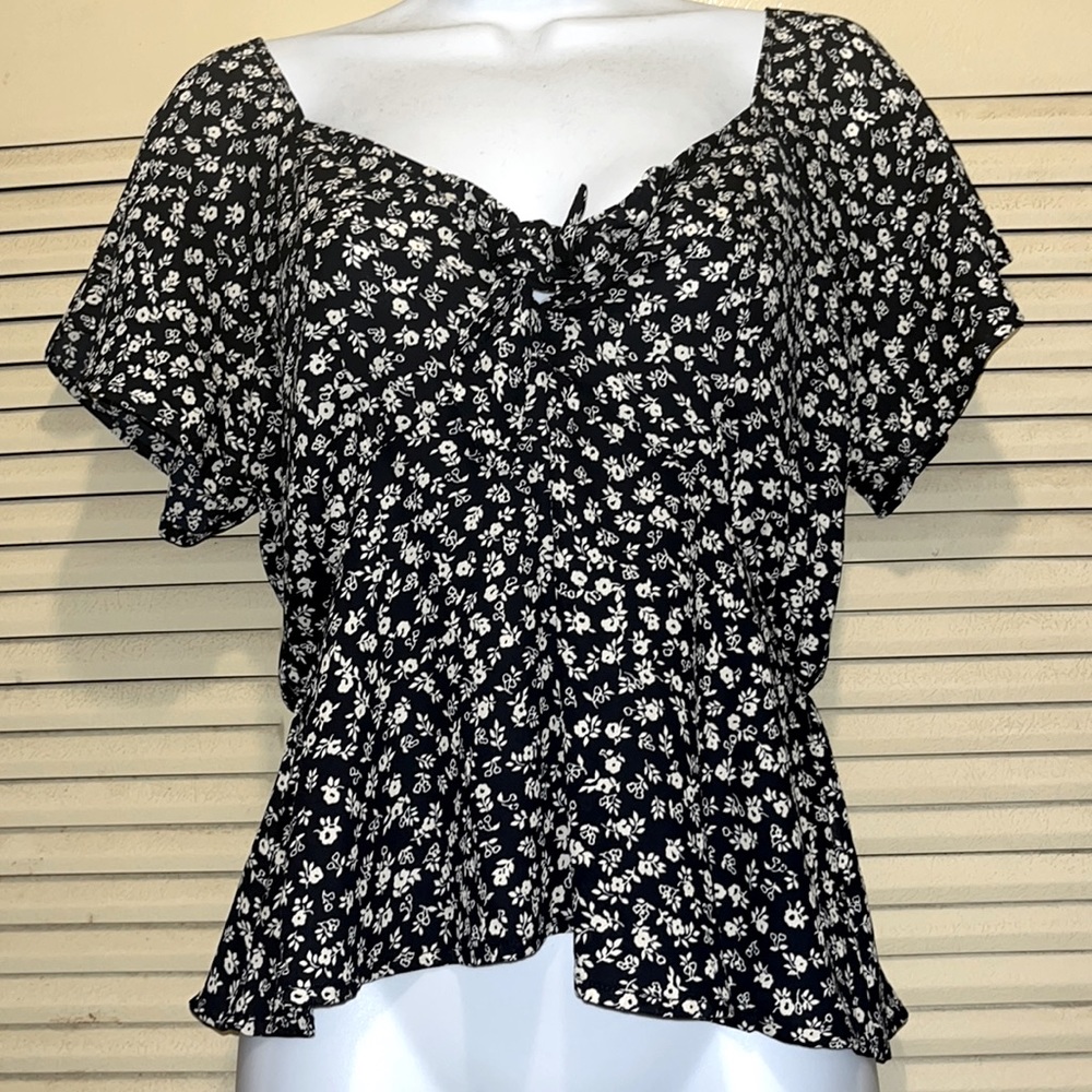 Very Pretty Lightweight Summer Blouse
